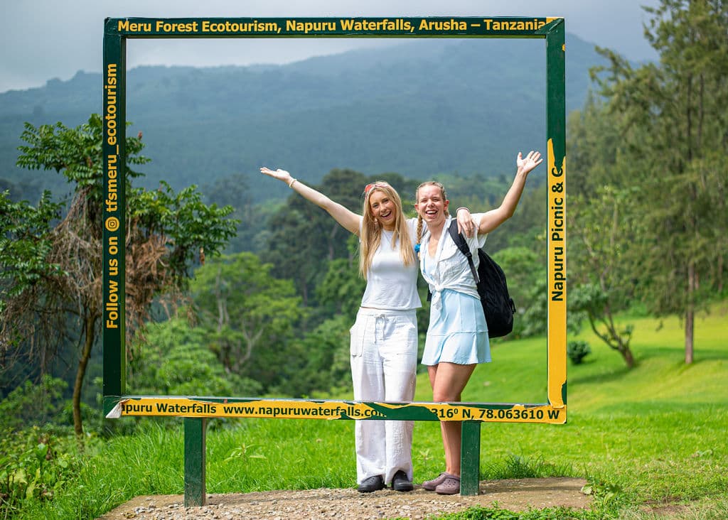 رحلة نجورونجورو لمدة يومين: شروق الشمس على Rim safari in Tanzania